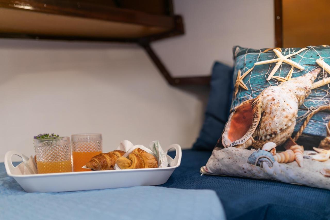 Marta Boat B&B Castelsardo Exterior foto